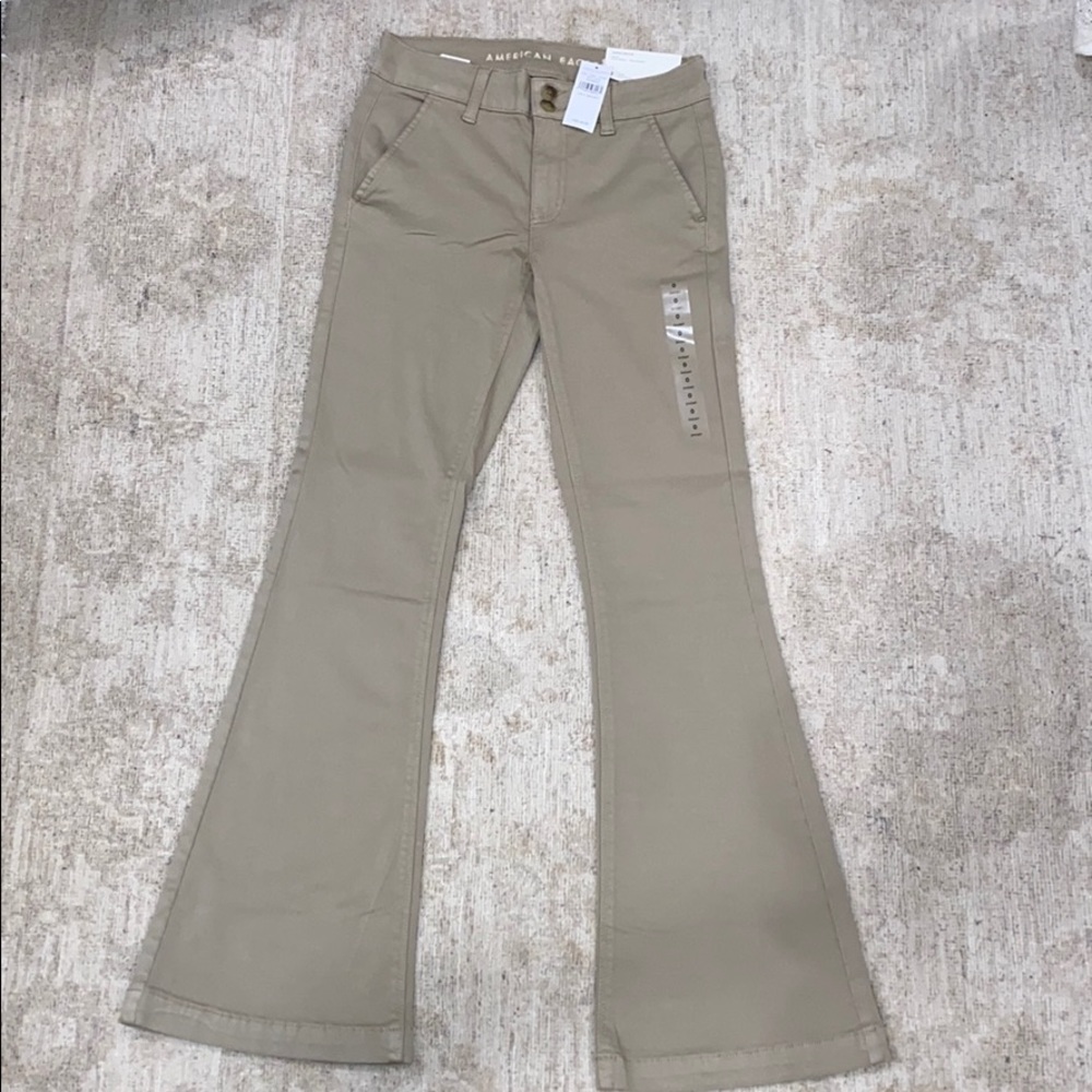 American Eagle girls short khaki pants